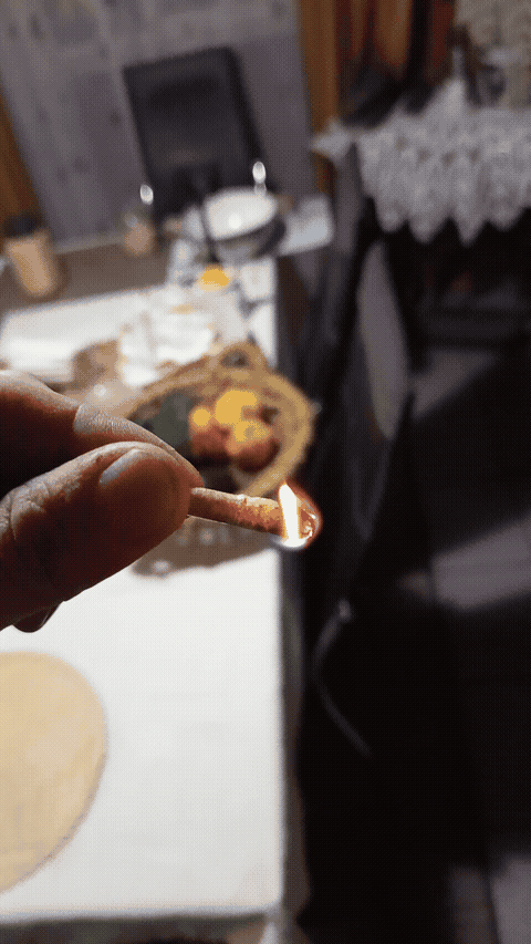 Pellets encendidos — combustión limpia sin emisión de humo